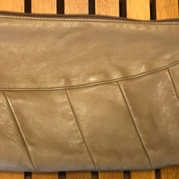 Chinese "no name" tan leather clutch - Picture 1 of 5